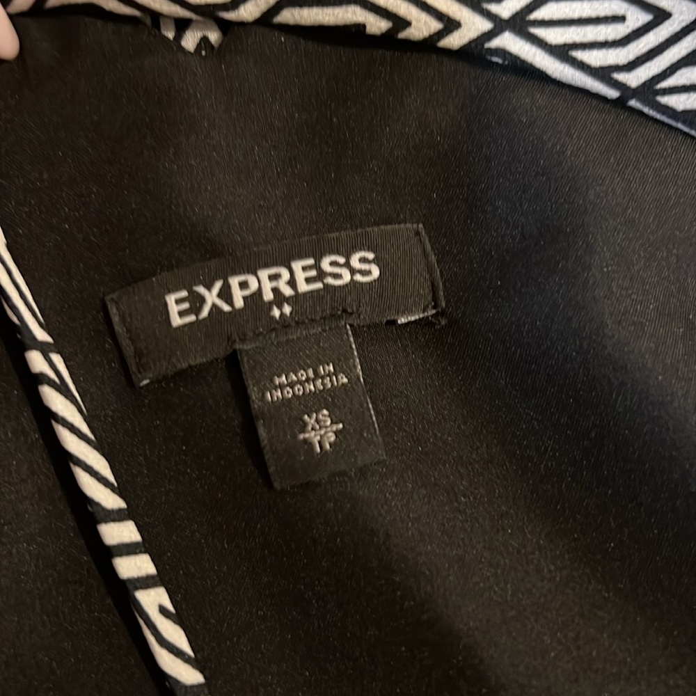 Express XS tank NWOT - Picture 3 of 3